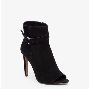 🏷️BCBG Cassia Open Toe Booties🏷️
